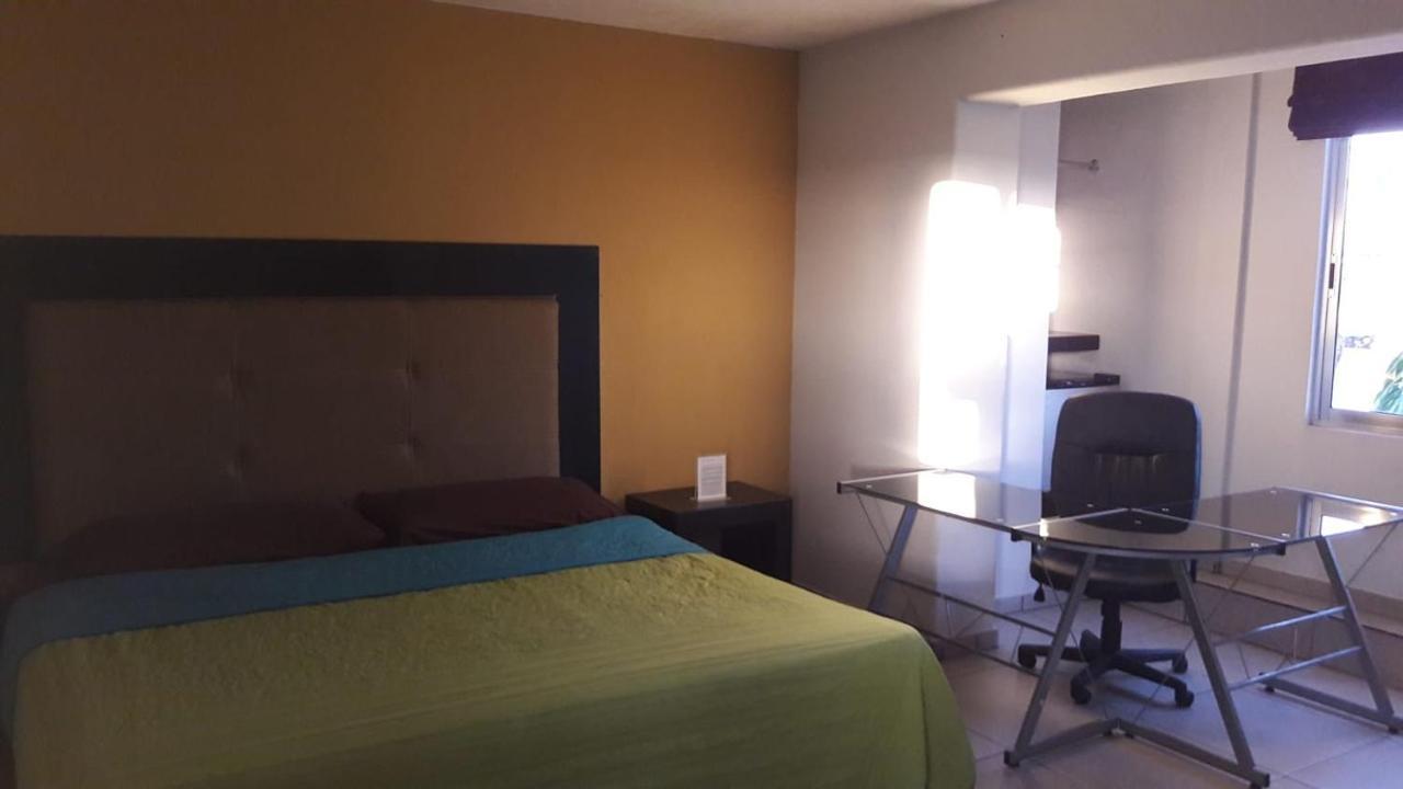 Hotel Flores Guamuchil Екстериор снимка